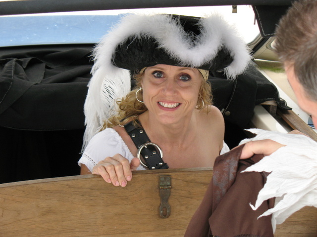 Swashbuckling pirate "Dame Miriam"